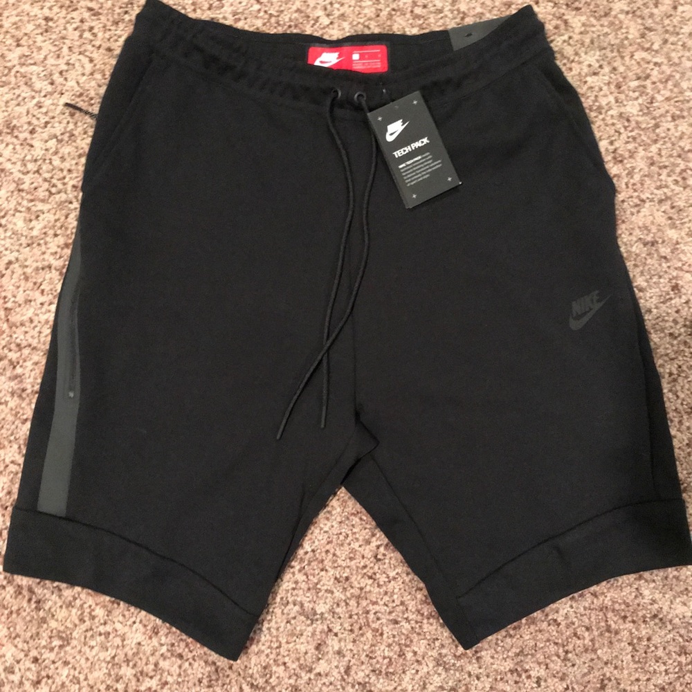 Nike Tech Shorts